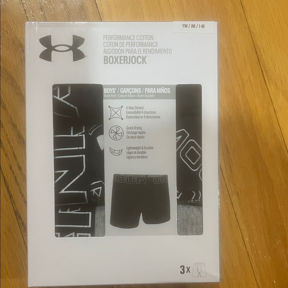 NWT Under Armor Kids Underwear Size Medium